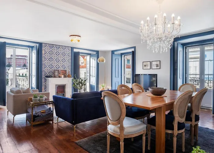 Bella Vista - Modern Classic In Heart Of City